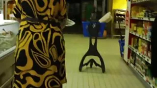 जवान सुन्दर केटी खुट्टा हस्तमैथुन एक मानिस