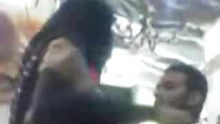 परिपक्व र मोटी केटी मान्छे र खुशी हुन्छ