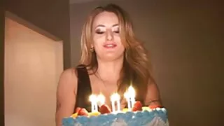 पिक फैलाउने सुन्दर केटी लागि सेक्स लागि पैसा