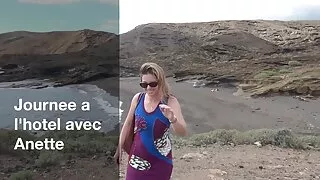 दुई सुन्दर बिसेकुल्की र आफ्नो मित्र प्रत्येक अन्य खुशी दिन