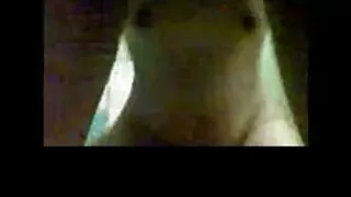 सुन्दरता फैलिन्छ उनको बन्स अगाडि को मान्छे र लिन्छ कुखुरा मा गधा