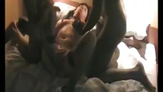 प्यारा रूसी आमा गुदा दिन्छ र गालामा लिन्छ