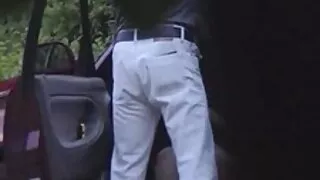 केटी बिस्तारै खुशी संग कुखुरा बेकारी र गडबड हुन्छ