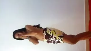 कुखुराको मा भ्रष्ट महिला सेक्स चाहनुहुन्छ, बेकारी र उनको बिल्ली मा सह दिन्छ