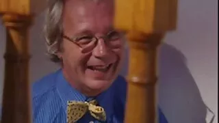 गंजा मान्छे गधा मा आउटडोर केटी fucks